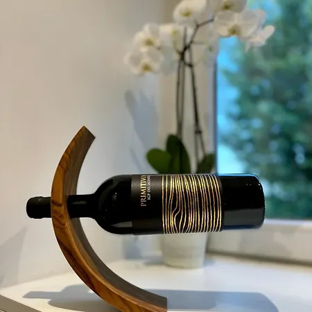 18zero2 Luxury Апартаменти