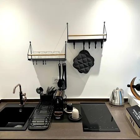 18zero2 Luxury Апартаменти