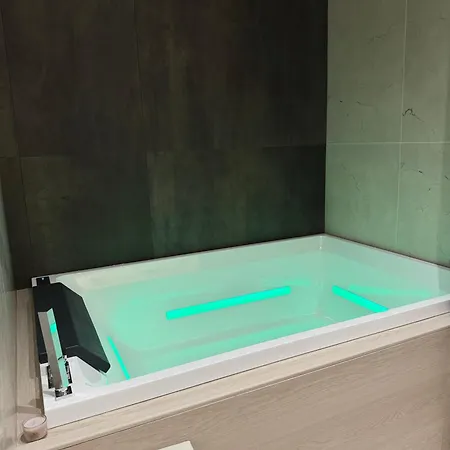 Apartment 18zero2 Luxury