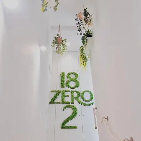 18zero2 Luxury バーリ