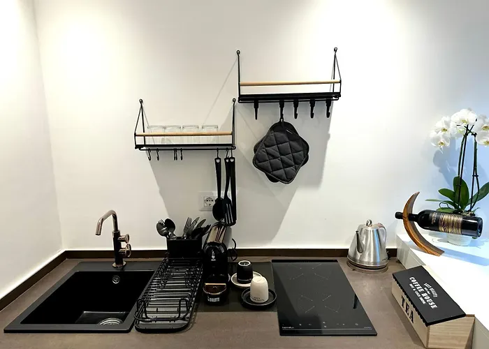 18zero2 Luxury Apartment